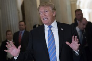 D. Trumpas: Šiaurės Korėja perdavė JAV 200 amerikiečių karių palaikus