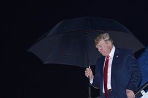 Prancūzija: D.Trumpo politika skatina Europą didinti gynybos integraciją