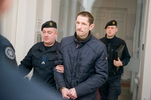 Prokuroras prašo gaisrą Žirmūnuose sukėlusį Artūrą Dailidę įkalinti iki gyvos galvos