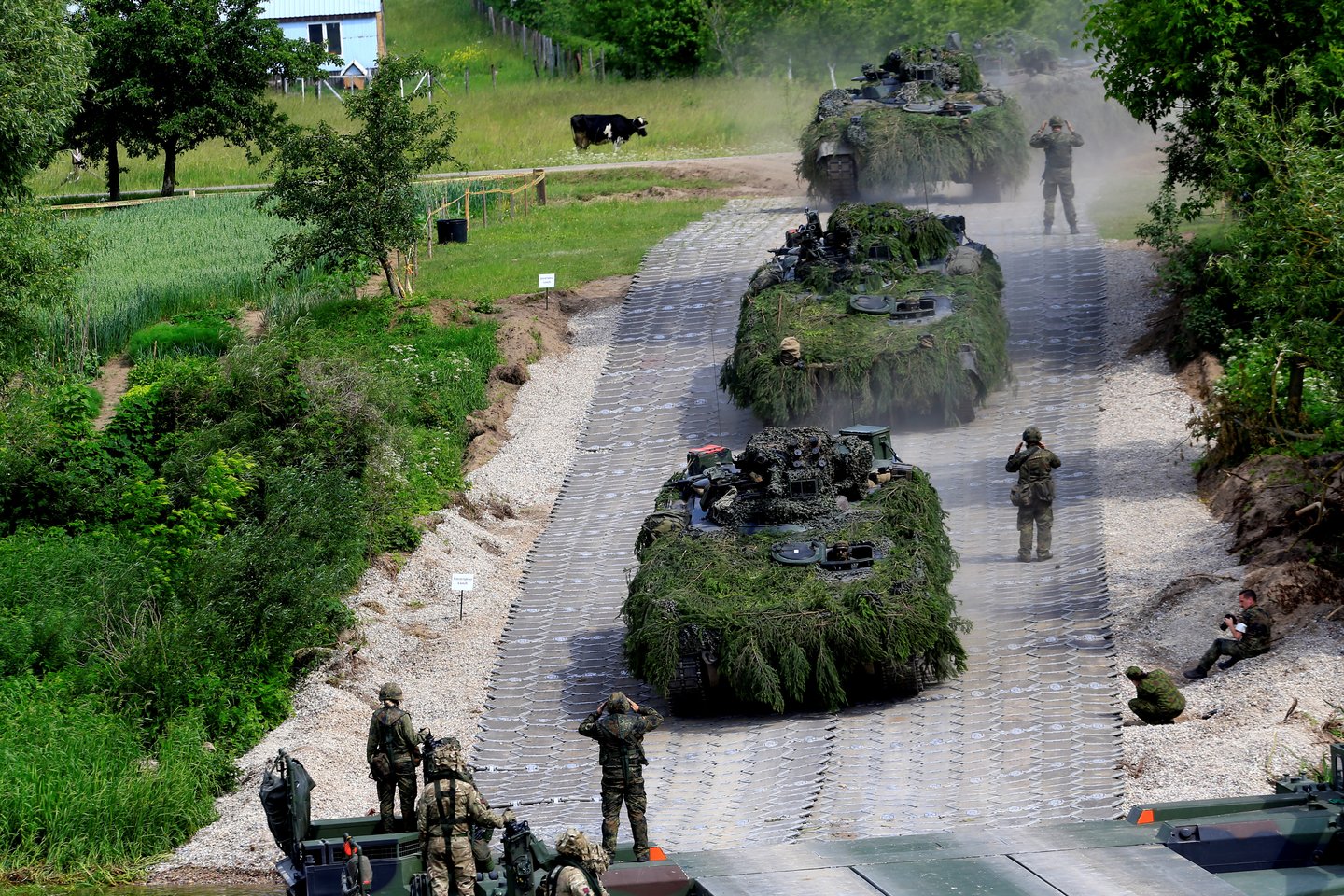  JAV karinių pajėgų vadai nerimauja, kad kilus konfliktui su Rusija stipriausia pasaulio kariuomenė Rytų Europoje užstrigtų transporto spūstyse<br> Reuters/Scanpix nuotr.