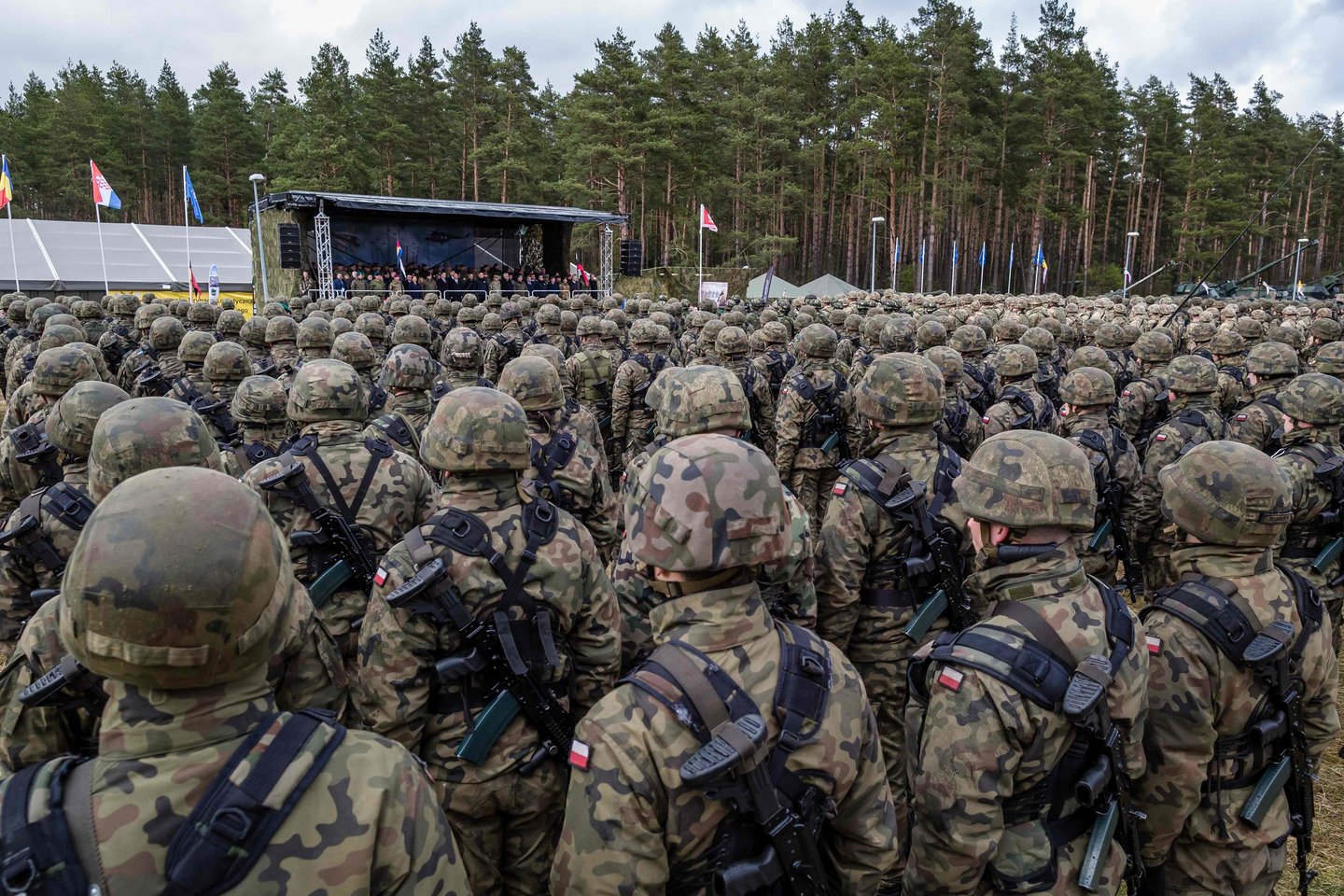  JAV karinių pajėgų vadai nerimauja, kad kilus konfliktui su Rusija stipriausia pasaulio kariuomenė Rytų Europoje užstrigtų transporto spūstyse<br> AFP/Scanpix nuotr.