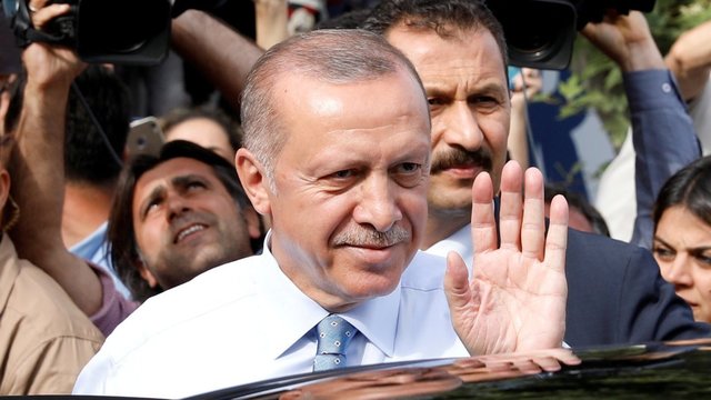 Rinkimus laimėjusio Turkijos prezidento kritikai: šalis juda autoritarizmo link