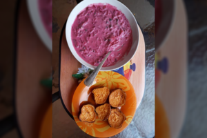 Veganiški šaltibarščiai, kuriuose kefyrą pakeitė netikėtas ingredientas