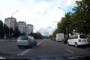 Už tokį vairavimą gresia netekti teisių – parodė, kaip važiavo per Jonines