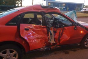 Klaipėdoje susidūrė motociklas ir automobilis, 4 žmonės sužeisti