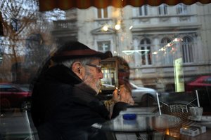 Tokijas priėmė griežtą įstatymą dėl rūkymo uždraudimo