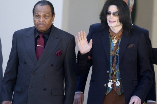 Vėžys pasiglemžė Michaelo Jacksono tėvo gyvybę