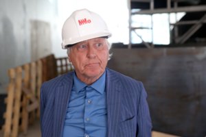 Peteris Greenaway pasišaipė iš muziejaus: „Ateivių erdvėlaivis Vilniaus senamiestyje“