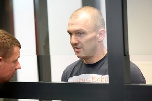 Samdinys virto žvėrimi: kelyje nužudęs darbdavį, pagrobė auksą, kailius, net batus ir treningus