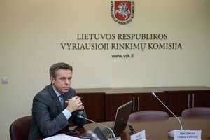 Opozicijai piktinantis, balsavimas dėl nepasitikėjimo V. Semeška keliamas kitam posėdžiui