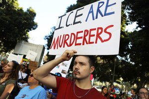 Visose JAV valstijose planuojama 700 masinių protestų prieš Donaldą Trumpą