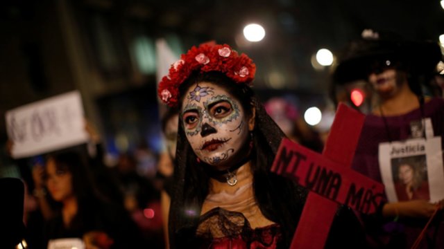 Maskva meksikiečiams neleido surengti Mirusiųjų dienos parado