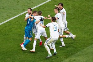Rusija pirmąjį kartą savo futbolo istorijoje įveikė Ispaniją baudinių serijoje 