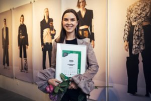 Jaunąją mados kūrėją įkvėpė šiandienos senolių stilius