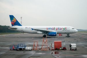 Oro bendrovė iš anksto atsiprašė keleivių: sugedus lėktuvui, skrydžiai bus atidėti 