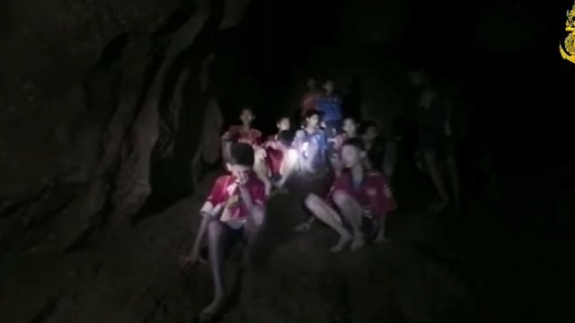 Paviešintas momentas, kai britų narai rado Tailando urve dingusius vaikus