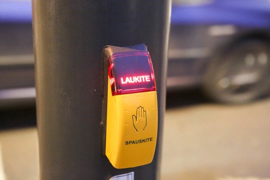 Paaiškino, kaip veikia šviesoforų mygtukai