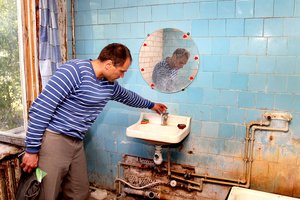 Panevėžietis: „Gyvuliai ūkyje geriau gyvena nei aš savo bendrabutyje“ 