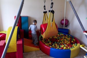 Autizmą gali išduoti netgi noras valgyti tai, kas nevalgoma