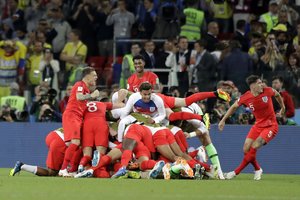 Anglai vos išnešė sveiką kailį: nugalėjo Kolumbiją tik po baudinių serijos