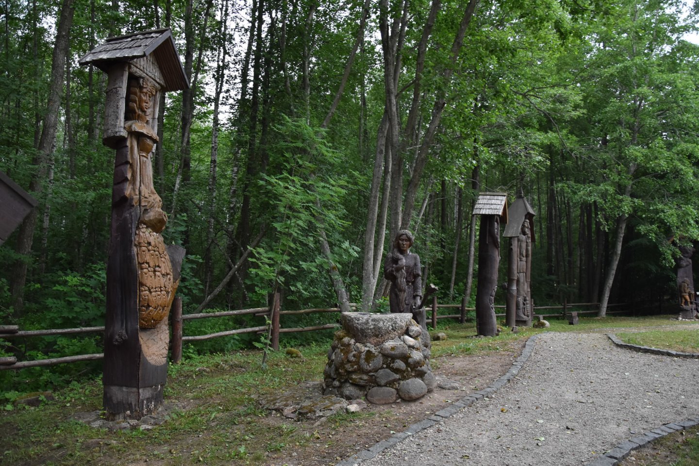 Ignalinos rajono savivaldybėje, Stripeikių kaime yra įkurtas Senovinės bitininkystės muziejus.<br> A.Srėbalienės nuotr.
