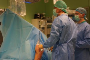 Iš stiprių skausmų varėniškį išvadavo Kaune atlikta ypatinga operacija