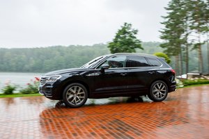 Lietuviai jau netrukus galės susipažinti su naujos kartos „Volkswagen Touareg“
