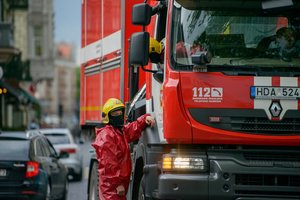 Užsidegusi skalbimo mašina ant kojų sukėlė Kauno ugniagesius