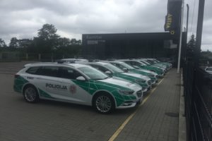 Pastebėjo naujus policijos automobilius – labiausiai nustebino markė