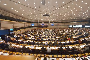 Interneto ateitis pakibo ant plauko