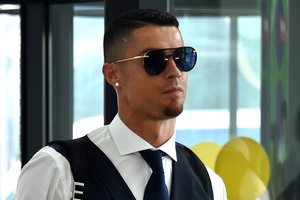 Vasaros bomba: Cristiano Ronaldo turėtų keltis į Turino „Juventus“