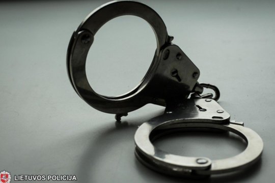 Dėl narkotikų Vilniaus areštinėje atsidūrė 3 moterys – pirkėja ir dvi pardavėjos