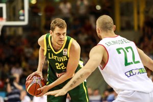 Vilniaus „Ryto“ komanda kimba į darbus: pasirašyta sutartis su E. Bendžiumi