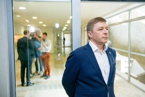 Naujas R. Karbauskio užmojis: šimtmečio ir popiežiaus vizito proga siūlo skelbti amnestiją