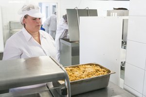 Kritikos sulaukusios Dainų šventės virėjos: „Pačios valgome, ką pagaminame“