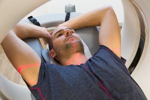 Po magnetinio rezonanso tyrimo vilniečiui sutriko erekcija: perspėja kitus