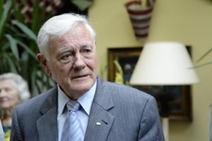 V. Adamkus prabilo apie dabartinę politinę krizę ir A. Adamkienės sveikatą