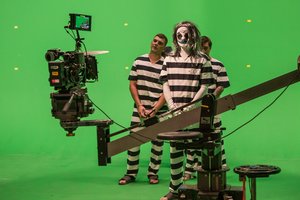 Emilis Vėlyvis pradėjo brangiausio lietuviško šou filmavimą su mūsų žvaigždėmis