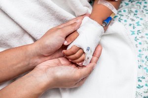 Auginate vaikų? Štai ką jums būtina žinoti apie sveikatos draudimą