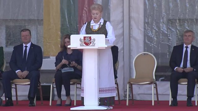 Šalies vadovai pasveikino Lietuvą: ypatingas dėmesys – tautos vienybei