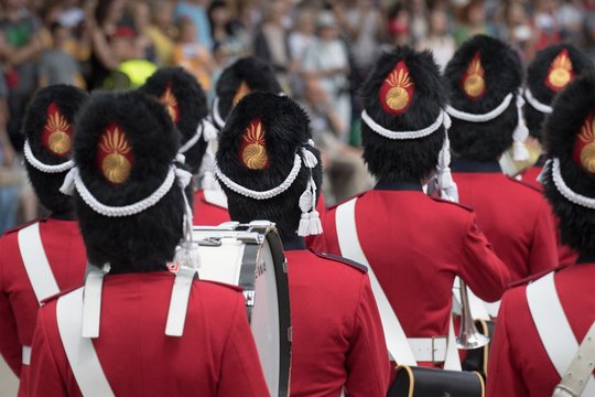 Dainų šventėje pirmą kartą viešai parodytos istorinės uniformos