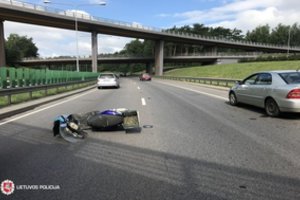 Savaitgalio eismo įvykiuose buvo sužeisti 35 žmonės, žuvo pėsčiasis