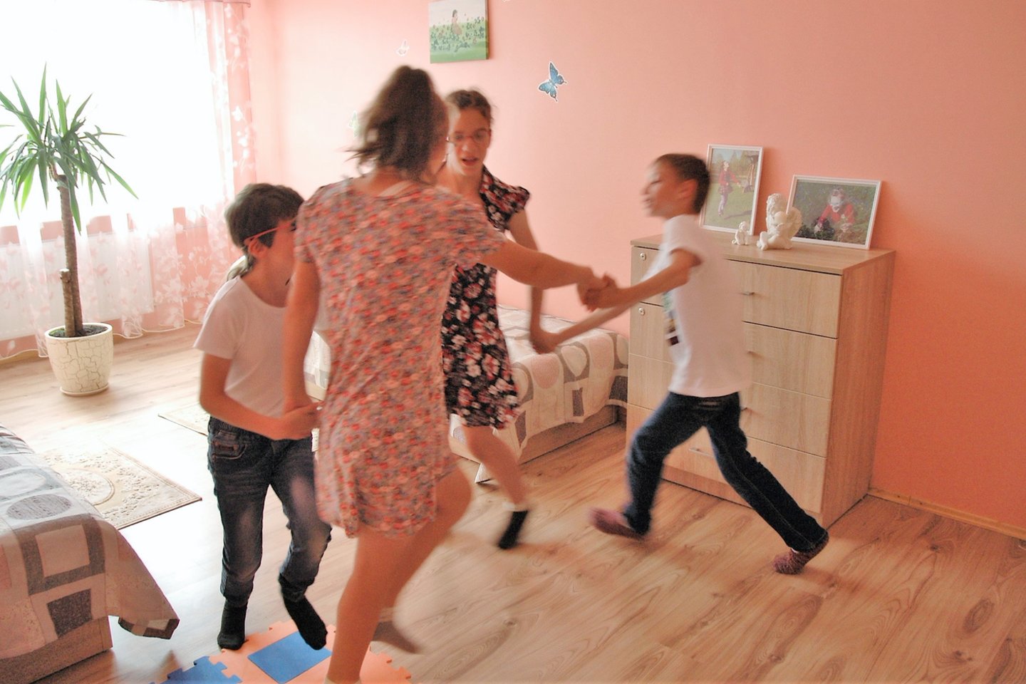  Vaikams patinka šokti.<br> L. Jakubauskienės nuotr.