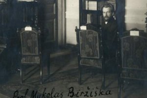 M. Biržiškos anūkė: „Kad nepamirštume lietuvių kalbos, senelis sakė nemokantis angliškai“