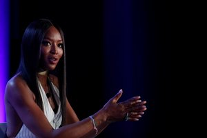 Naomi Campbell 32 metus ant podiumo lydėjo skandalai, narkotikai ir turtingi vyrai