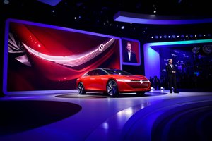 „Volkswagen“ rado greitesnį ir pigesnį būdą kaip sukurti naujas baterijas elektromobiliams