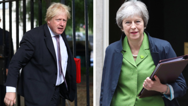 Dvigubas smūgis Theresai May – per vieną dieną pasitraukė du ministrai