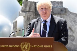 Borisas Johnsonas: nediplomatiškas britų užsienio reikalų sekretorius