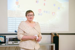 Aušros Maldeikienės žinutė supermamytėms: nebereikia zirzti