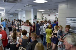 Jei norite asmens dokumento – prakaituosite kilometrinėje eilėje